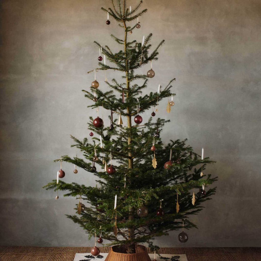 Hygge-Weihnachten 1 Hygge-Weihnachten mit den Holly Leaf Messing Ornamenten von Ferm Living